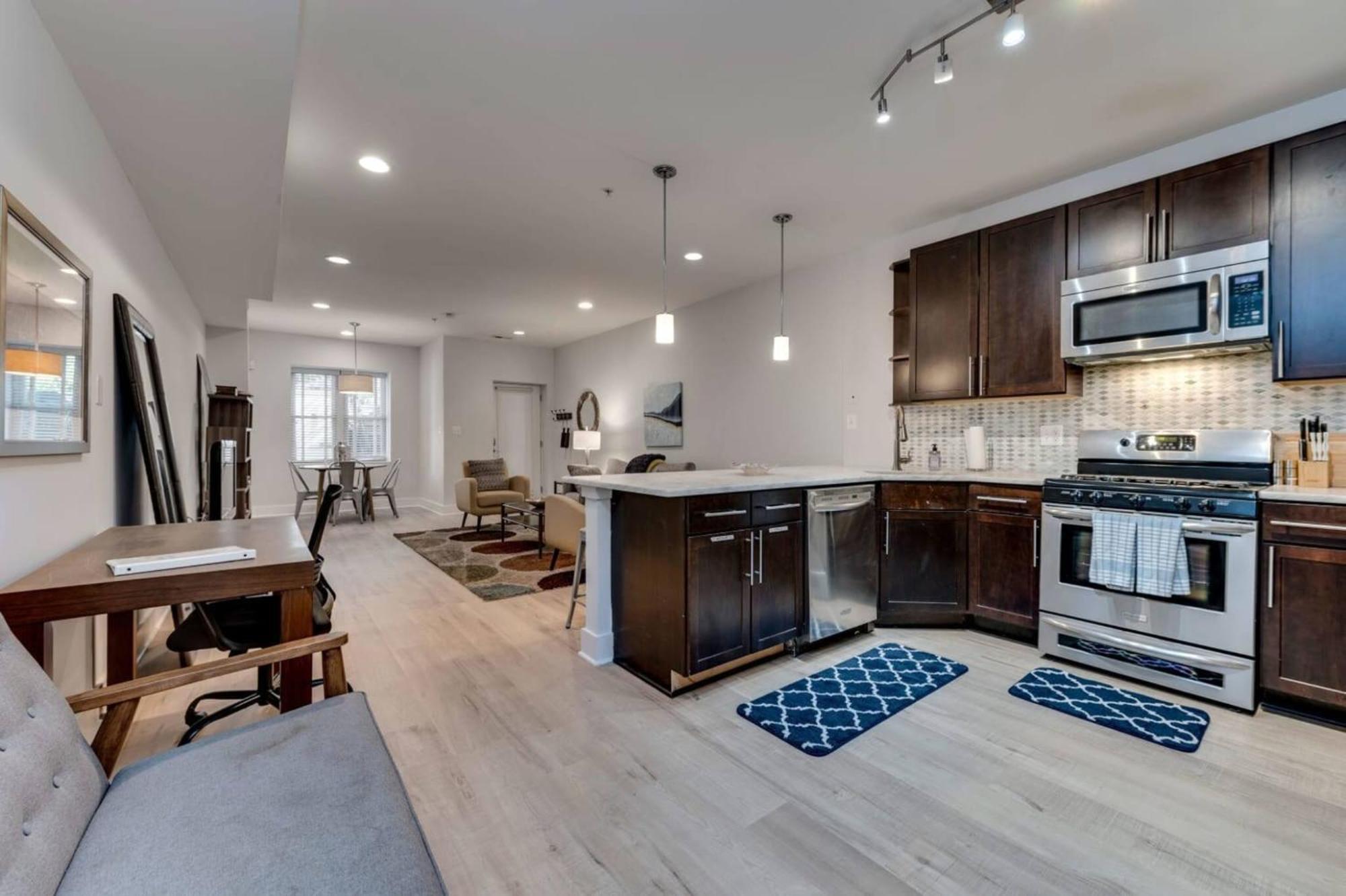 Luxe 2Bd2Ba Townhouse In Hip Area - Near Metro Washington Exterior foto